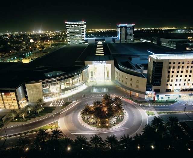 Dubai-Exhibition-Center-nightshot